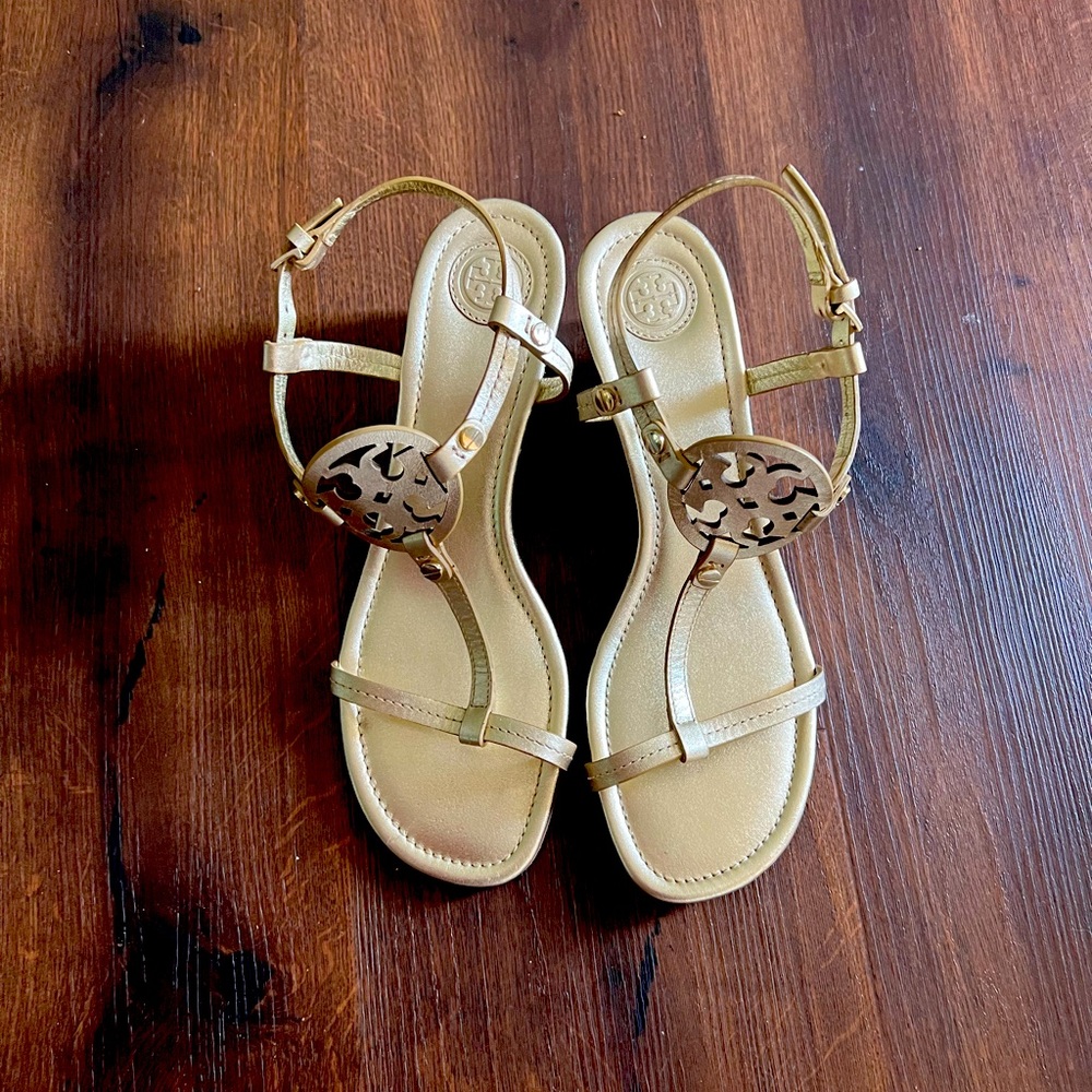 Tory Burch Miller logo 60mm wedge sandal 7.5 sparkling gold